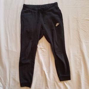 Black Nike jogger sweatpants